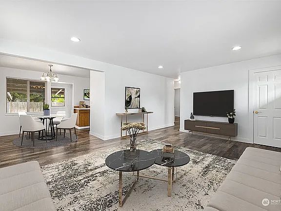 4th image of 402 S Cobb Ave
