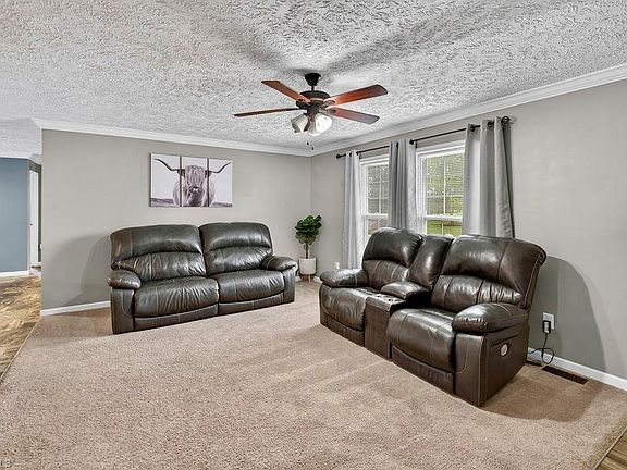 4th image of 1018 Carson James Dr