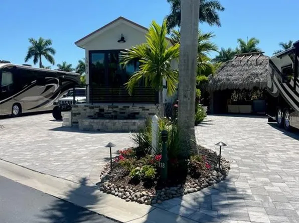 13613 Snapper LN, NAPLES, FL 34114