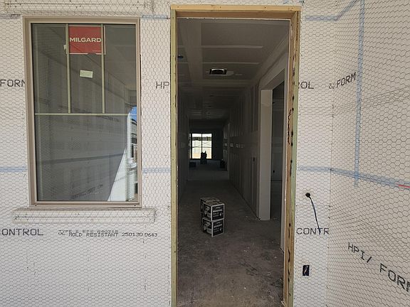 4th image of 2706 E ABE TRUCKLE Avenue