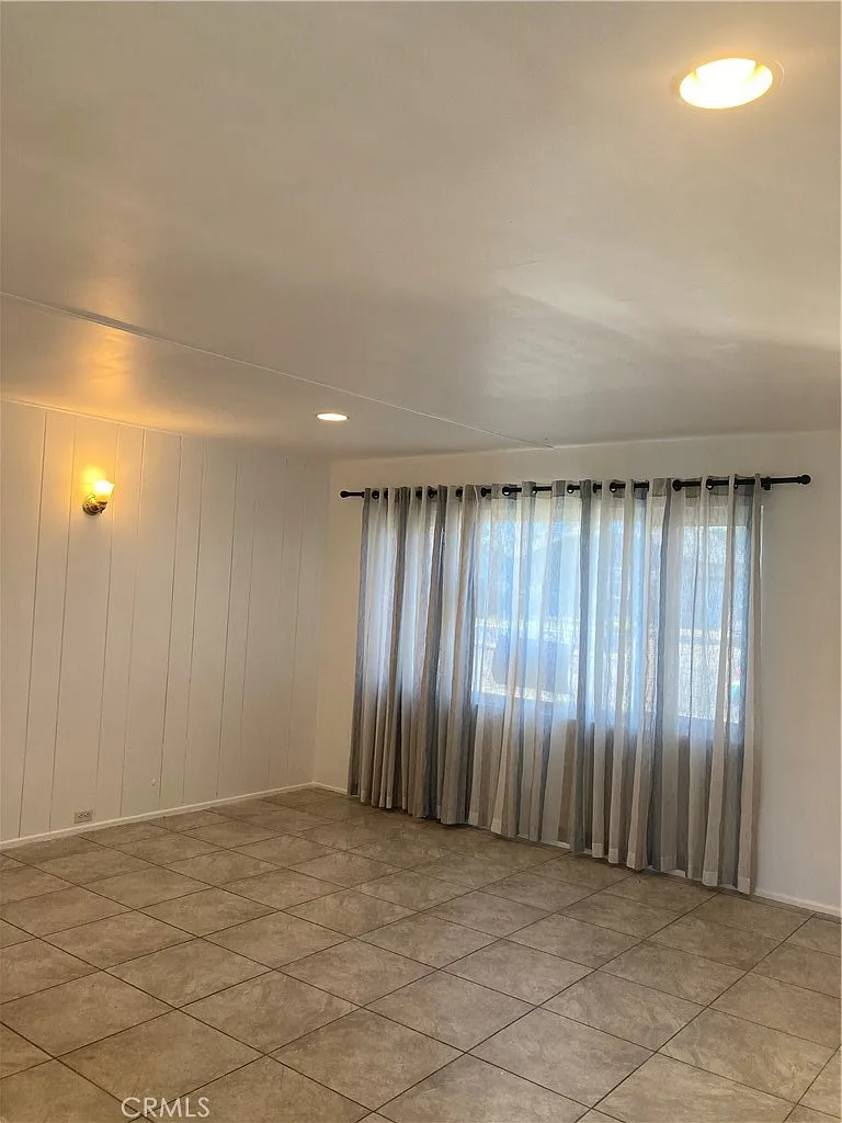 Building Photo - 17263 Owen St #1