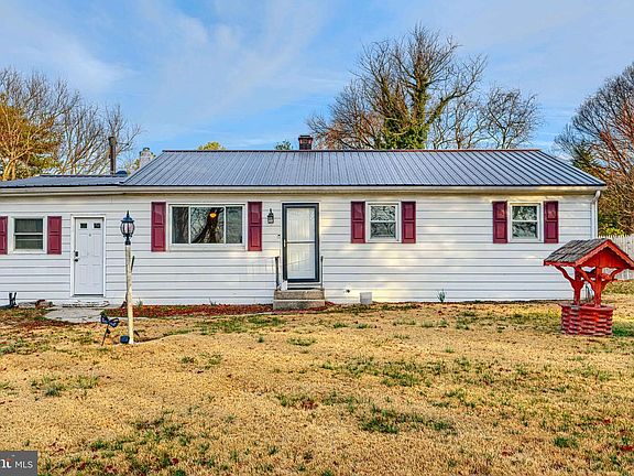 2nd image of 513 Round Top Rd