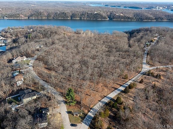 3rd image of 39 Woodland Point