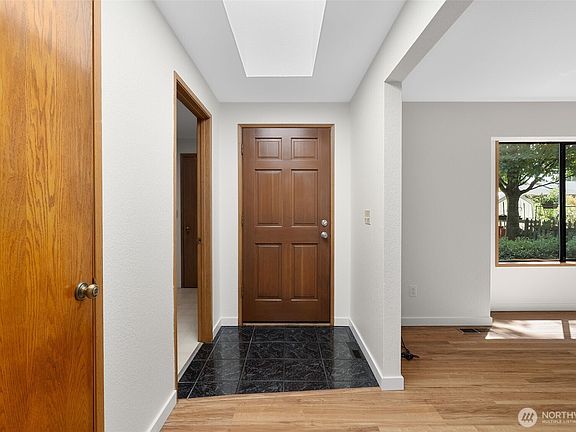 5th image of 917 N 7th Avenue SW