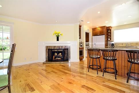 5th image of 24377 Hartland St