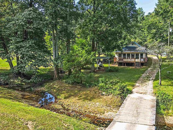 2nd image of 750 Plum Nelly Ln