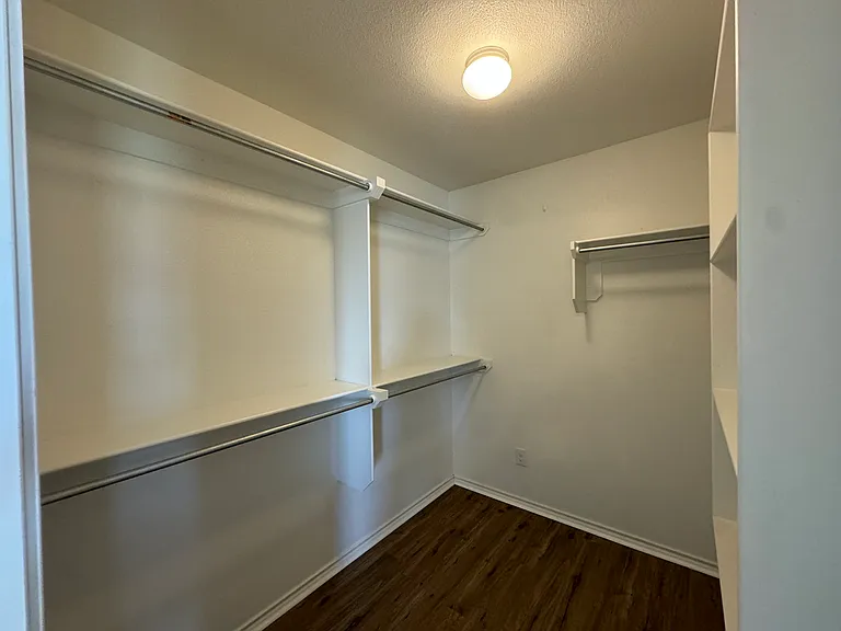 10113 Viola Ave — Photo 32