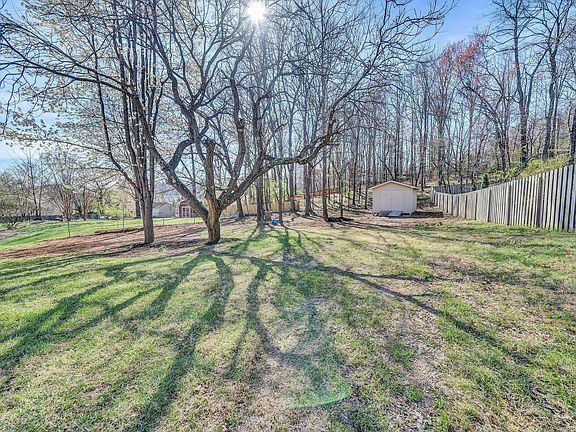 2nd image of 3220 Hartley Cir