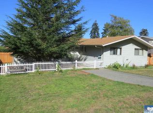 1411 W 11th St, Port Angeles, WA 98363