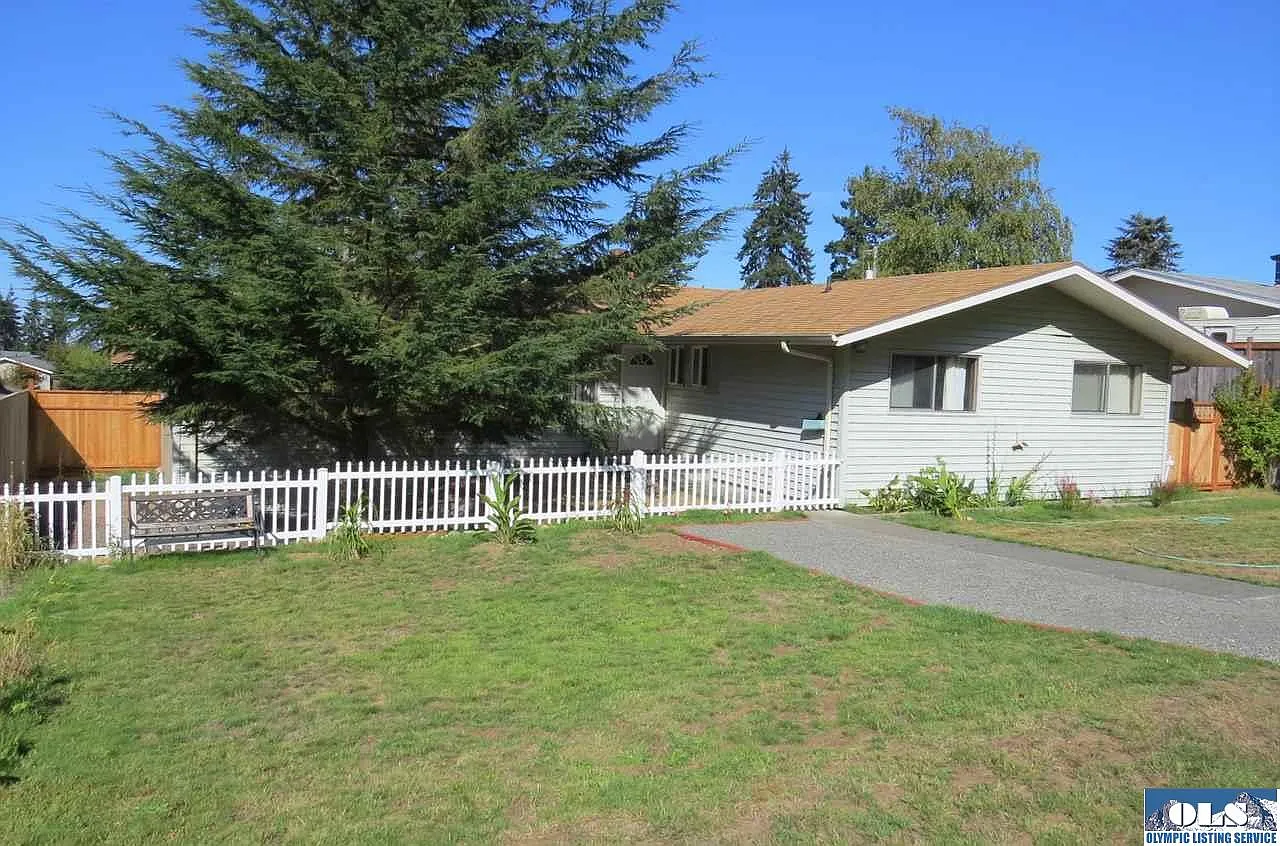 1411 W 11th St photo 1