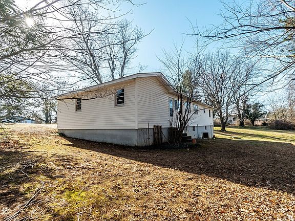4th image of 214 Centerwood Dr