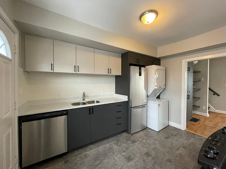 80 Barbara Ave — Photo 11