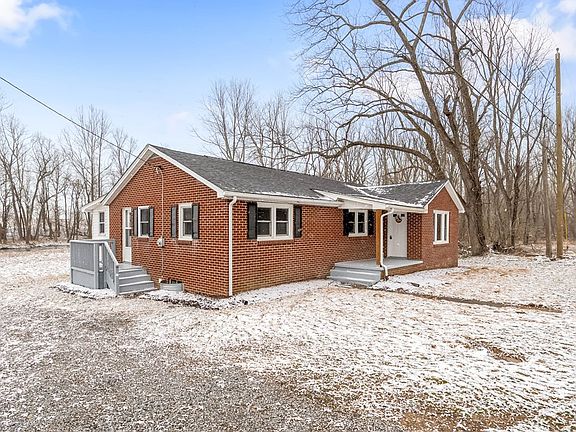 4th image of 470 Riverside Rd