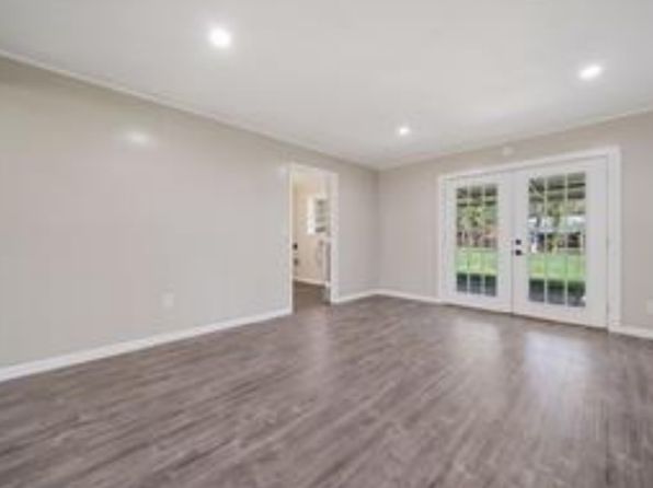 104 County Road 2401, Hull, TX 77564