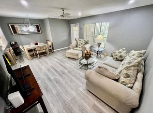 408 Pine Glen Ln APT C-2, Greenacres, FL 33463