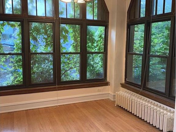 2nd image of 5859 N Kenmore Ave #3N