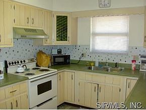 3rd image of 739 Harvard Dr