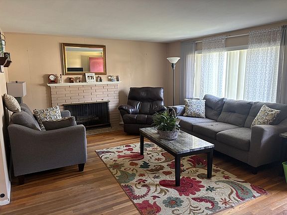 2nd image of 22 Hurley Cir
