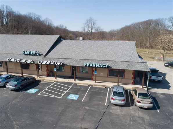 1107 Lowry Ave, Jeannette, PA 15644