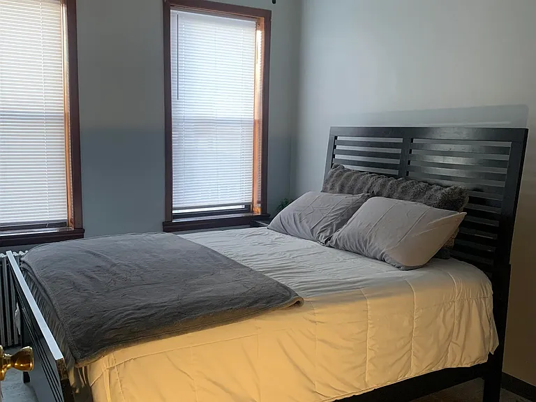 90 Williams Ave #1 — Photo 6