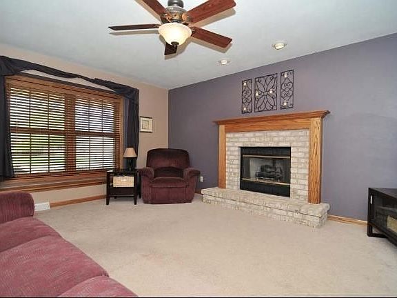 5th image of W210N16570 Glencoe Ln