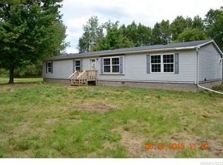 1995 Angling Rd, Lyndonville, NY 14098