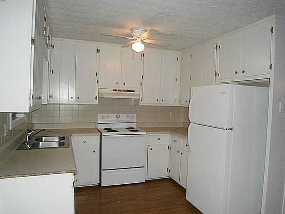 2nd image of 1764 Hearthstone Cir