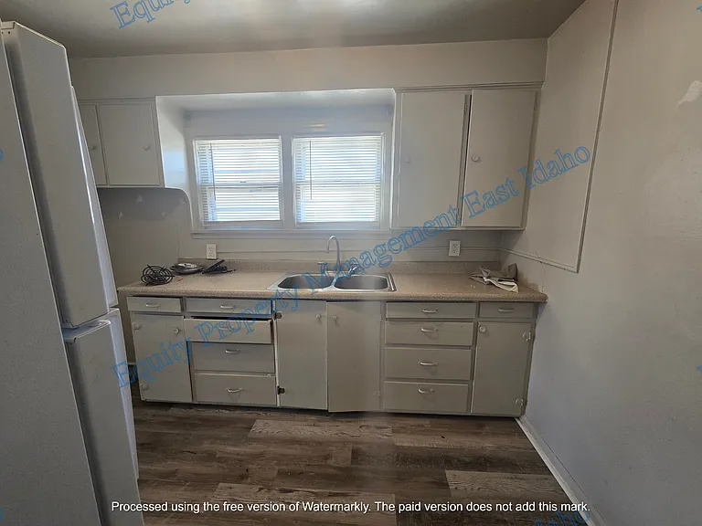 815 E Clark St — Photo 6