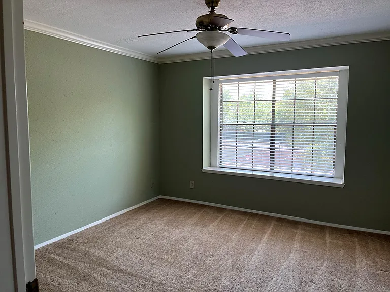 4444 Victory Dr #1302 — Photo 9
