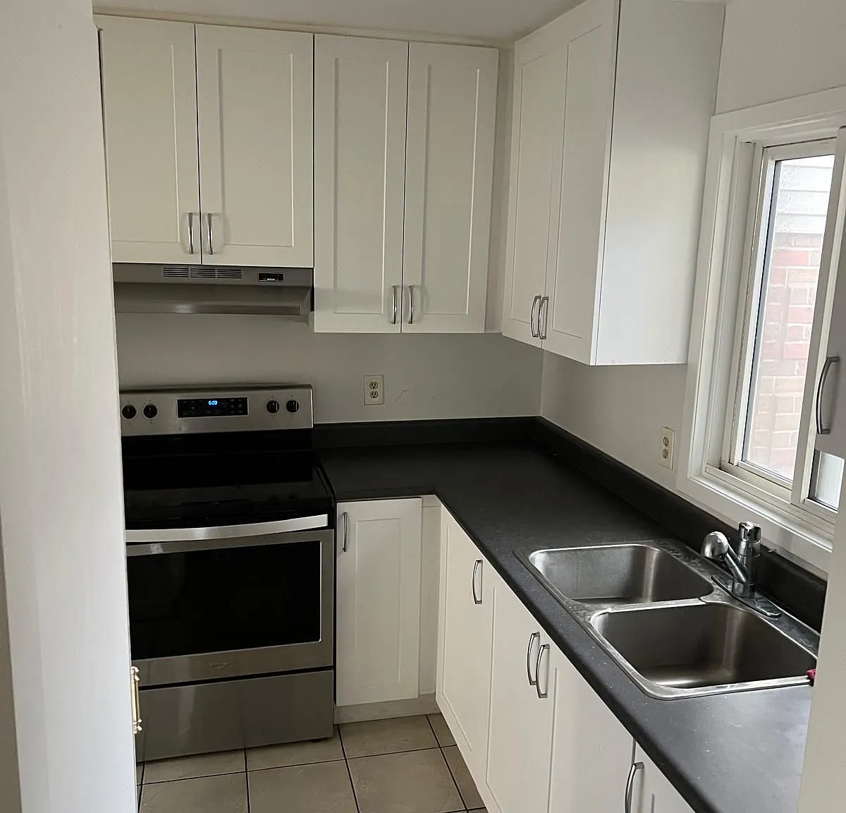 3 bed, $2,400 — Photo 4