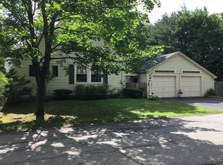 22 Prospect St, Skowhegan, ME 04976