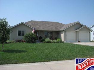 4059 Bald Eagle Dr, Manhattan, KS 66502