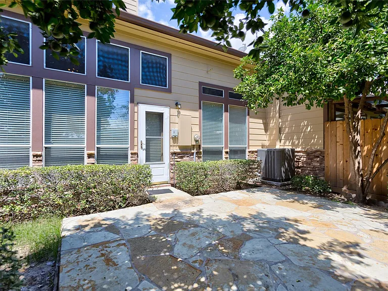 7907 Glenn Cliff Dr — Photo 19