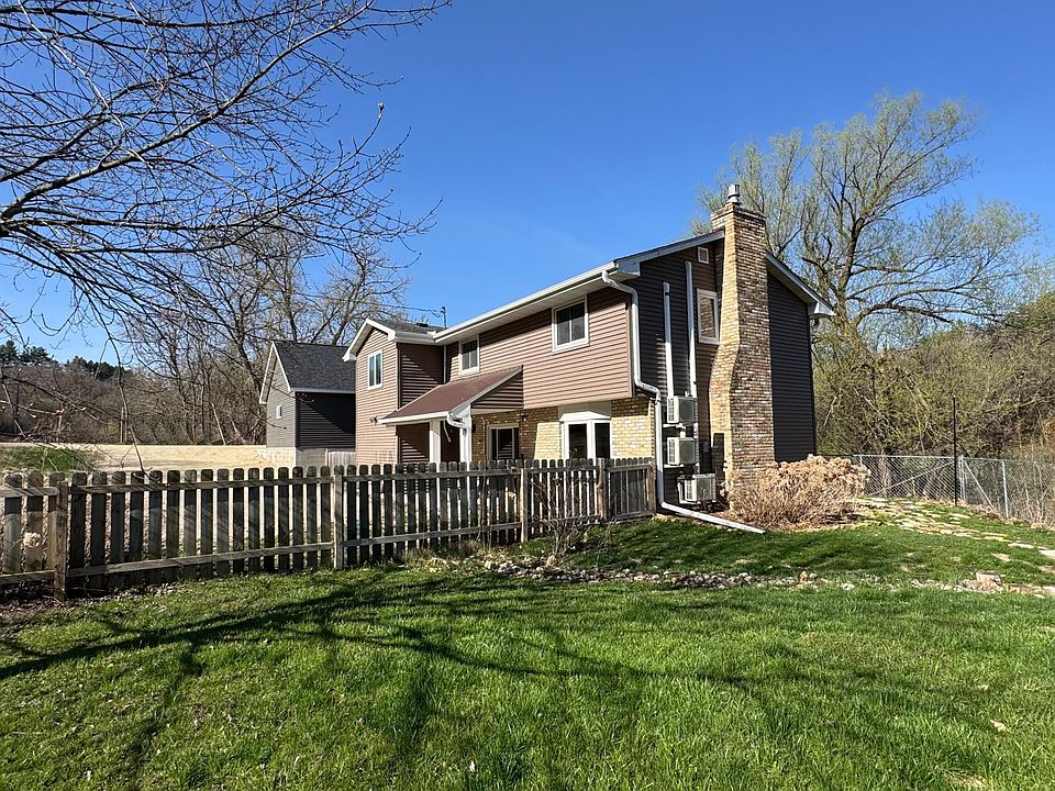 1st image of 664 Spring Creek Rd S
