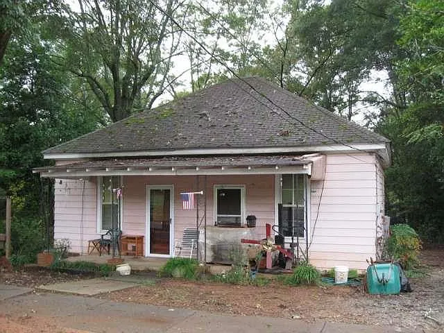 445 N 8th St photo 1