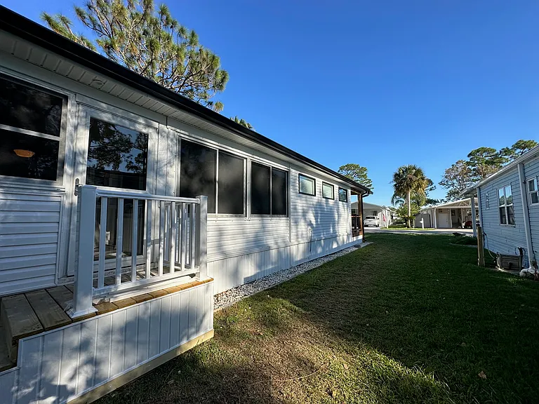 547 Lake Dr — Photo 20