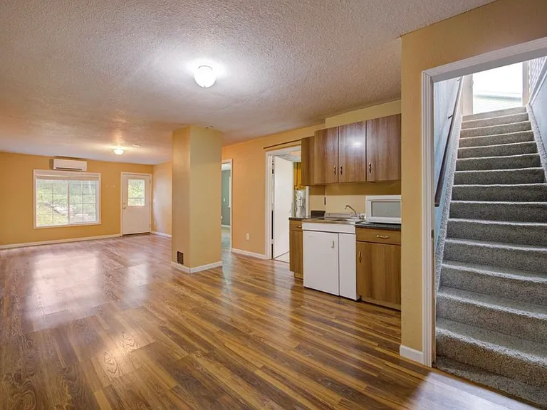 620 4th Ave N — Photo 6