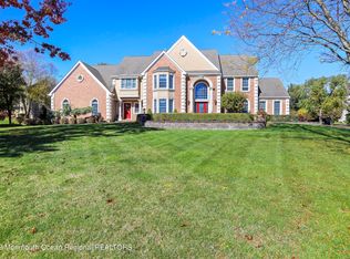 2 Pegasus Dr, Tinton Falls, NJ 07724