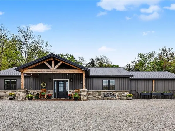 16 S Lakeview Rd, Mapleton, KS 66754