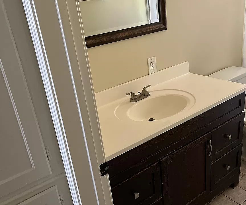 2nd image of 1242 Smithwood Dr