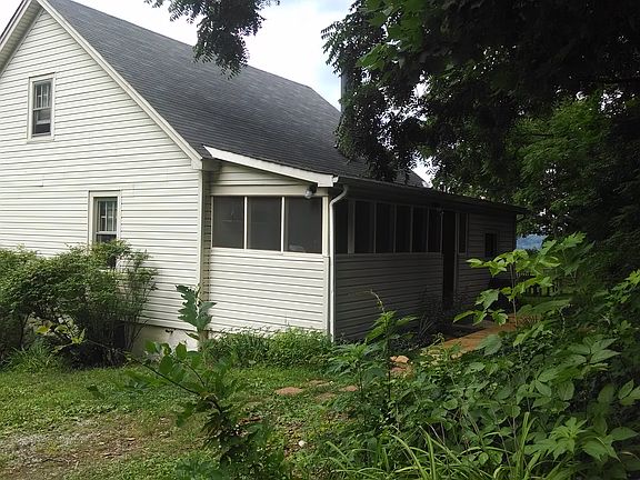 2nd image of 7442 Lawrence Ln