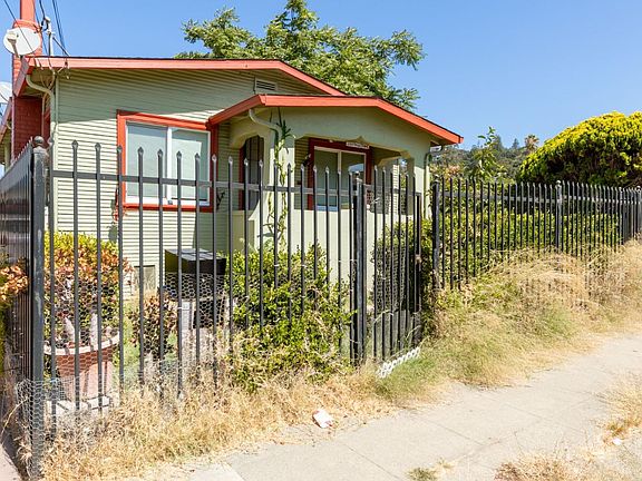 2nd image of 2769 Parker Ave