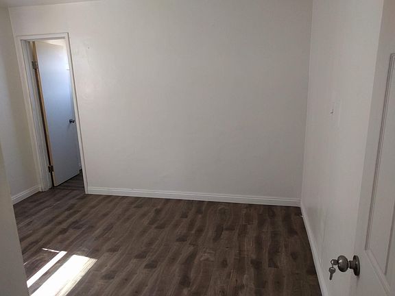 3rd image of 436 E Monterey Ave