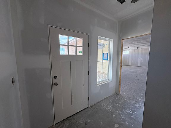 4th image of 5809 Plumthicket St