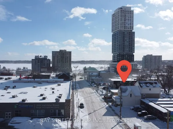 66 Maple Ave #301, Barrie, ON L4N 1R8