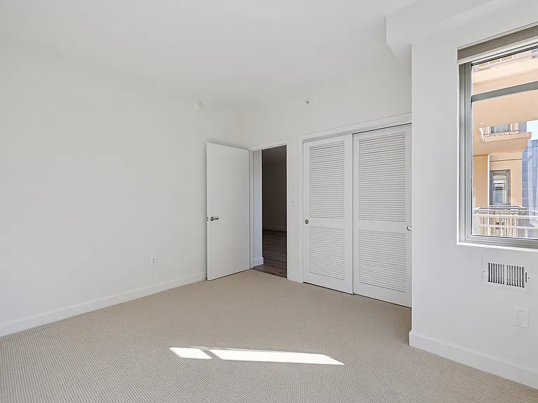 246 2nd St #1301 — Photo 25