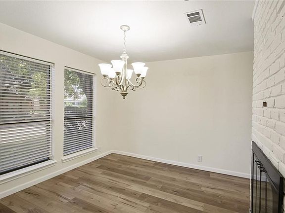 4th image of 3225 Hidden Cove Dr
