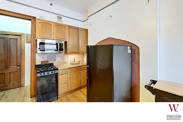Rented by Wohlfarth & Associates Inc | media 16