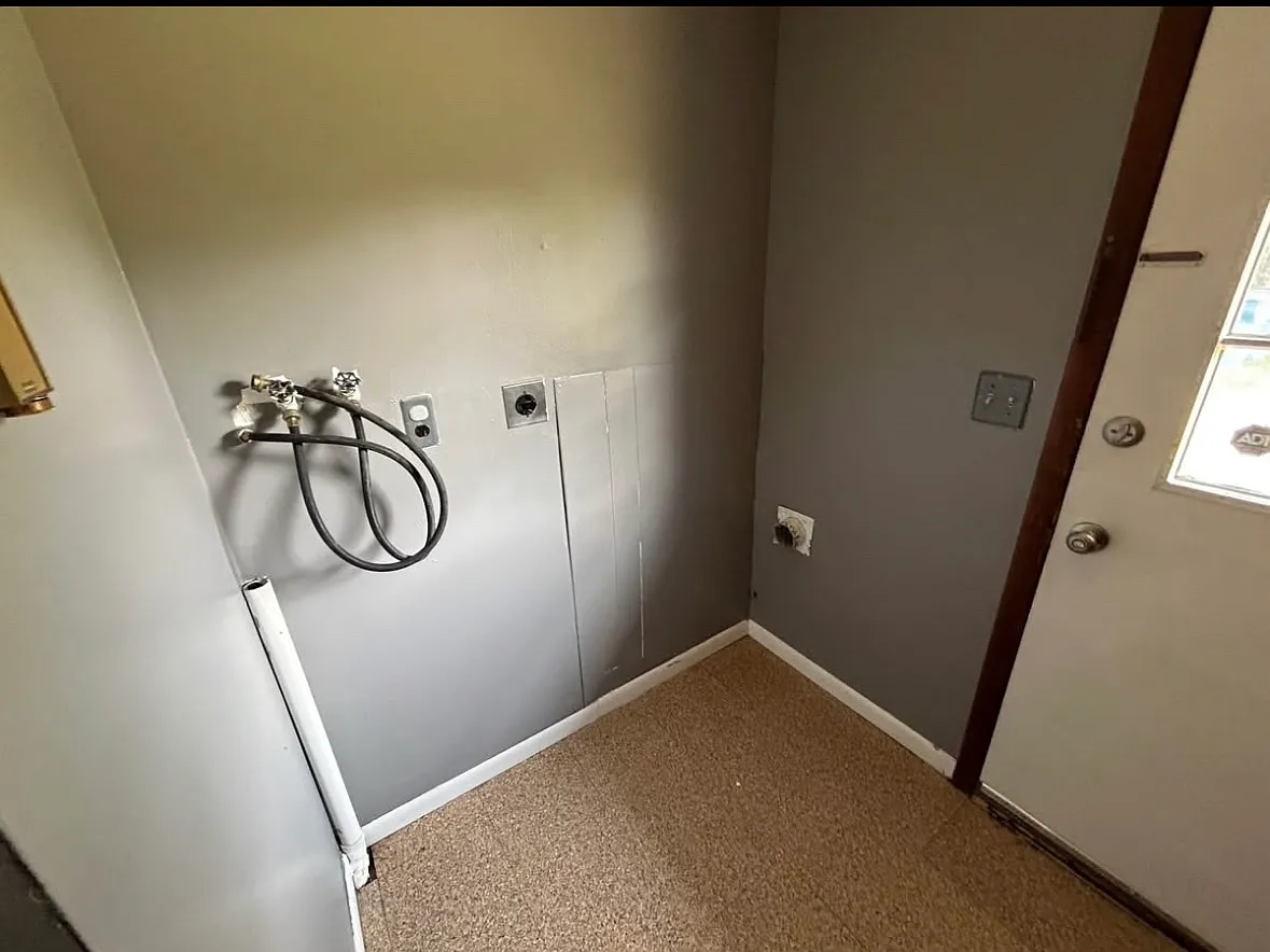 2 bed, 2000 sqft, $1,200 — Photo 4
