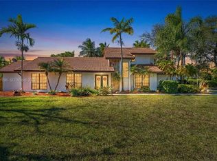 Kings Grove, Miami, FL 33187